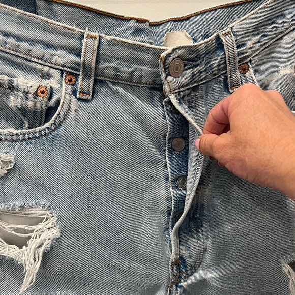 Vintage Levi’s Shorts 31” - Picture 2 of 5